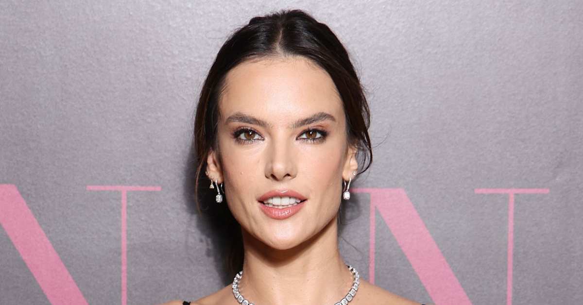 Alessandra Ambrosio Flaunts Slim Figure In Cobalt Blue Bikini Poses