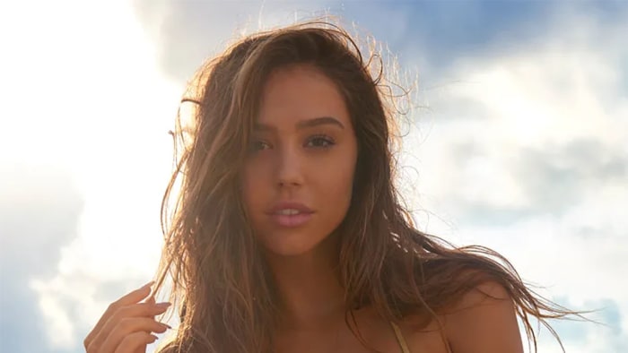 Alexis Ren Stuns A Bikini Bottoms Made Of Flowers During Her Si Swim