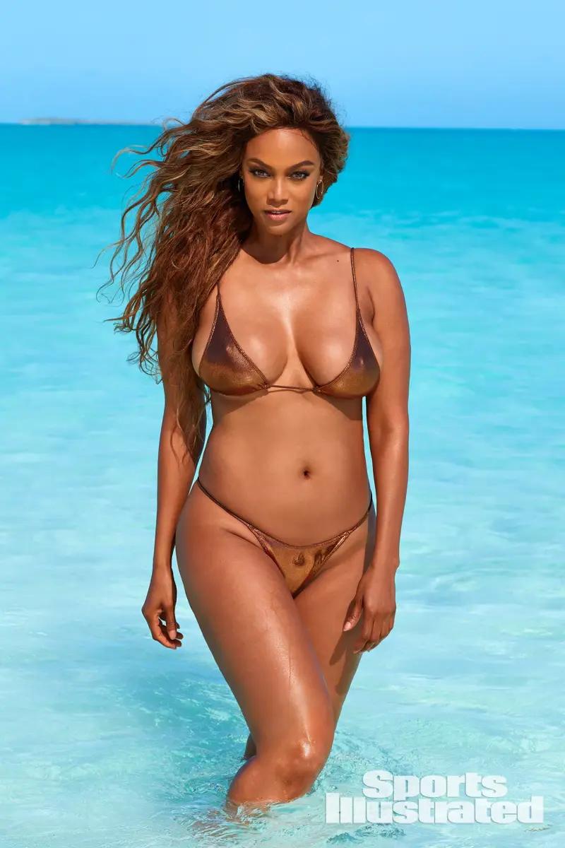 Twelve Gorgeous Photos Of Tyra Banks In The Bahamas Swimsuit Si