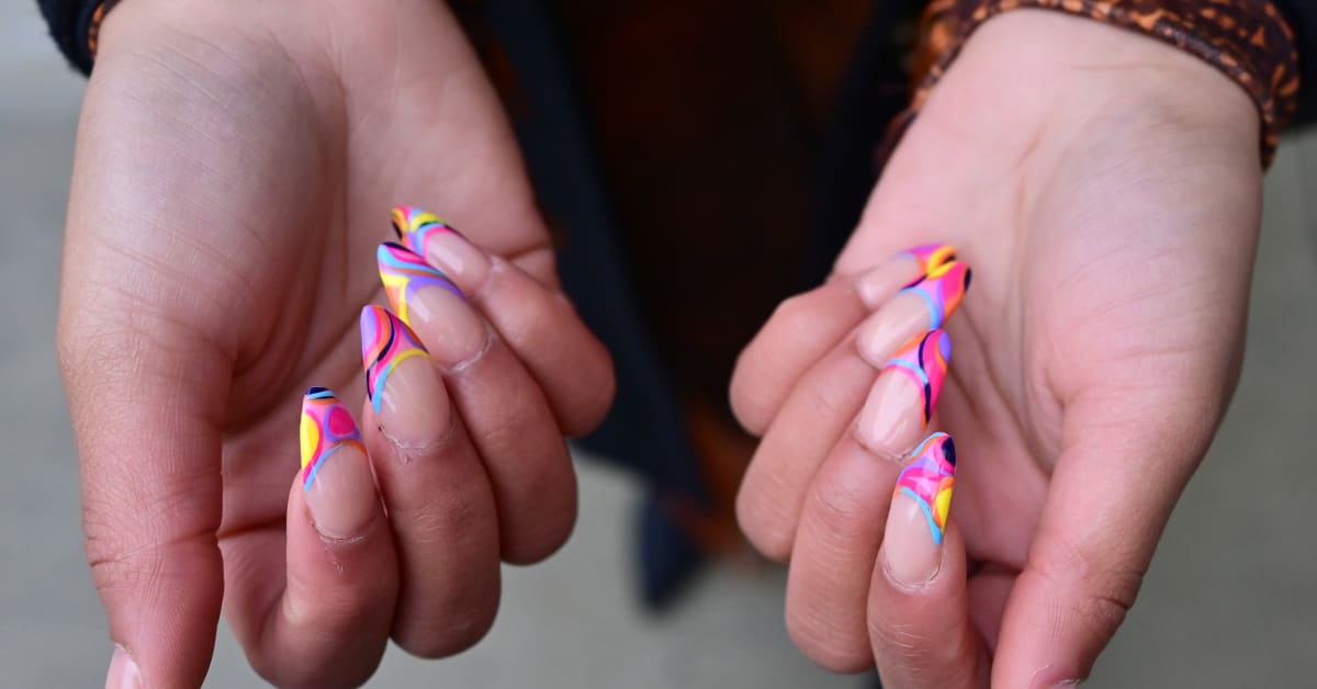 What You Should Know About Acrylic Nails According to a Pro