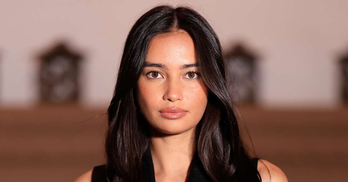 Kelsey Merritt Is on Island Time in Stunning Black One-Piece and Straw ...