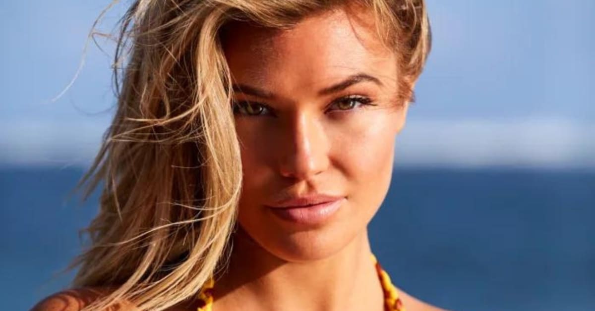 Samantha Hoopes Nailed Her Poses In These Itty-Bitty Yellow Bikinis ...