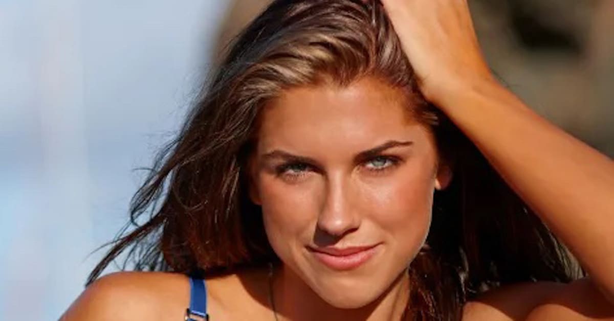 Alex Morgan Glistens in These 7 Fabulous Photos From Guana Island ...