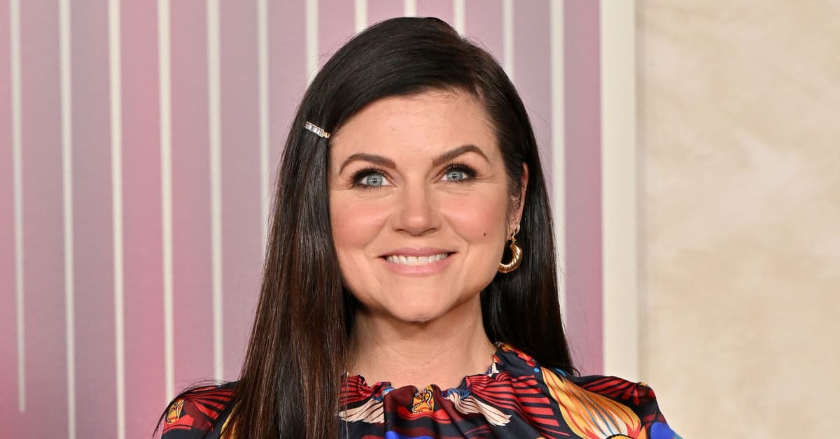 Tiffani Thiessen Celebrates 50th Birthday With Spicy Bedroom Pic ...