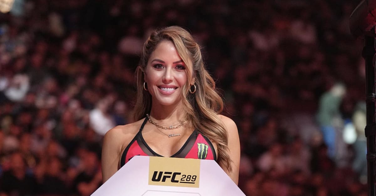 UFC Ring Girl Brittney Palmer Stuns on Vacation in Mexico in Gold