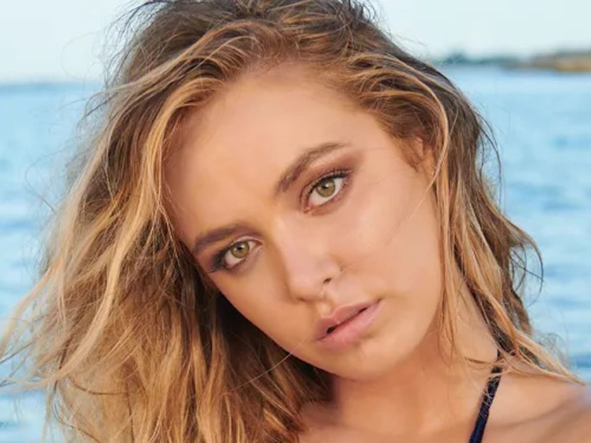 4 Incredible Photos of Model Raine Michaels in the Bahamas