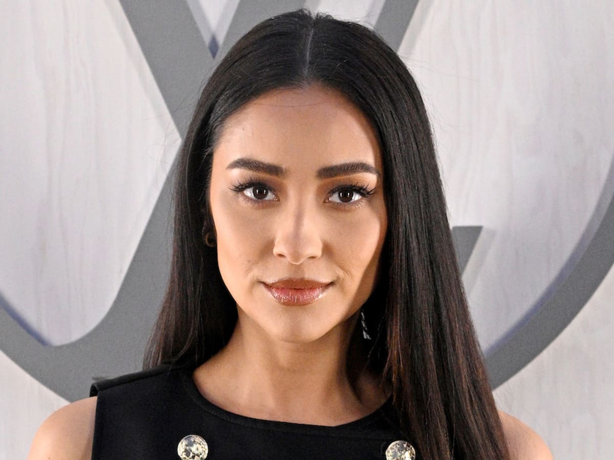 Shay mitchell clearance high heels