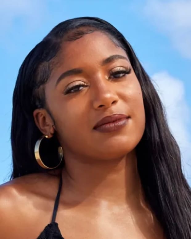 Te'a Cooper Is 'Authentically Herself' in SI Swimsuit Issue 2022 Debut -  Sports Illustrated Style