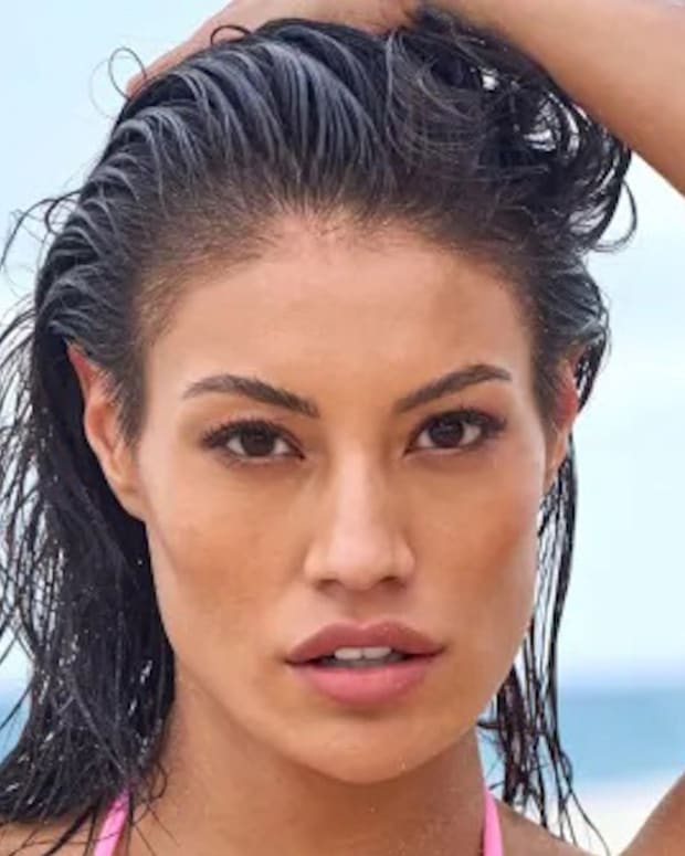 Ashley Callingbull Si Swimsuit Model Page Swimsuit