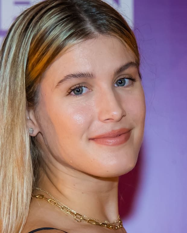 Si Swimsuit Model Page Genie Bouchard Swimsuit