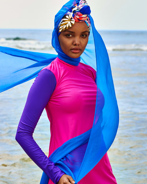 Halima aden sports hotsell illustrated