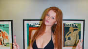 09_cintia-dicker_portrait_01.jpg