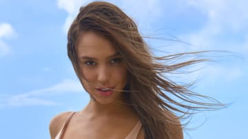 alexis_ren_one.jpg