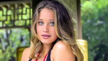 Hannah Davis :: Derek Kettela/SI