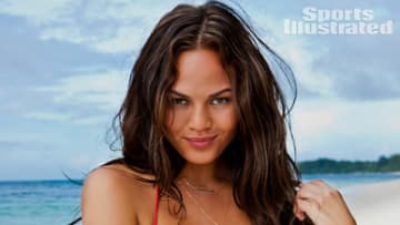 chrissy-teigen-30.jpg