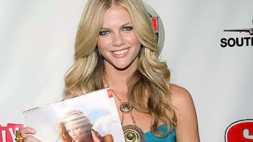 09_brooklyn-decker_party.jpg