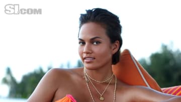 10_christine-teigen_01.jpg