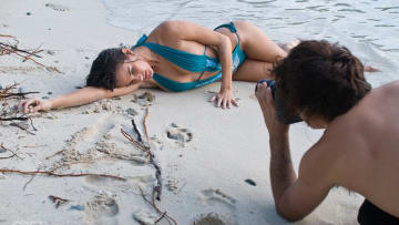 08_melissa-baker_behind_01.jpg