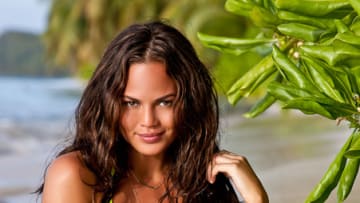 chrissy-teigen-27.jpg