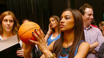 ariel-meredith1.jpg