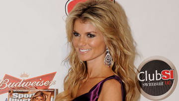 08_marisa-miller_party_13.jpg
