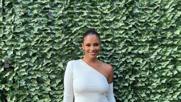 Kamie Crawford SI Swimsuit Rookie Announcement 2