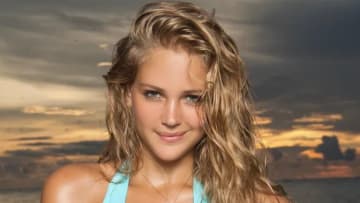 Esti Ginzburg was photographed by Raphael Mazzucco in the Philippines.