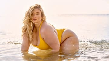 Hunter McGrady was photographed by Yu Tsai in Belize. Swimsuit by Andie. Earrings and necklace by Cleopatra’s Bling.