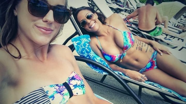 alex-morgan-sydney-leroux.jpg