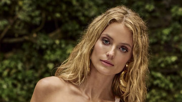 Kate Bock was photographed in Belize by Yu Tsai for SI Swimsuit 2022.