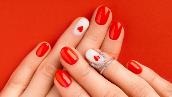 Valentine’s Day nail art