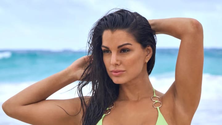 Victoria Vesce was photographed by Yu Tsai in the Dominican Republic.