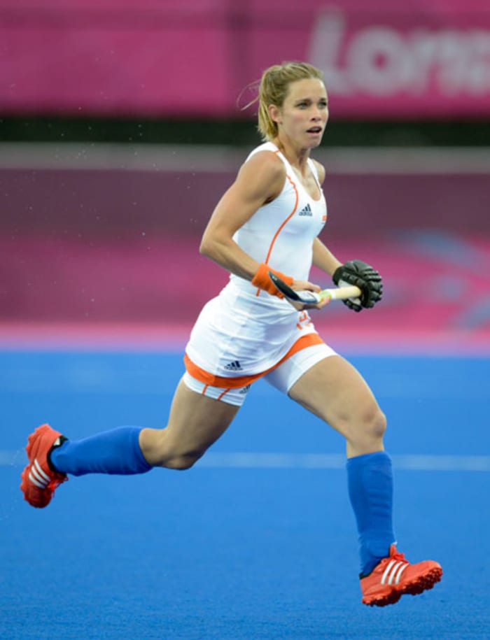 Qanda Dutch Field Hockey Star Ellen Hoog Swimsuit
