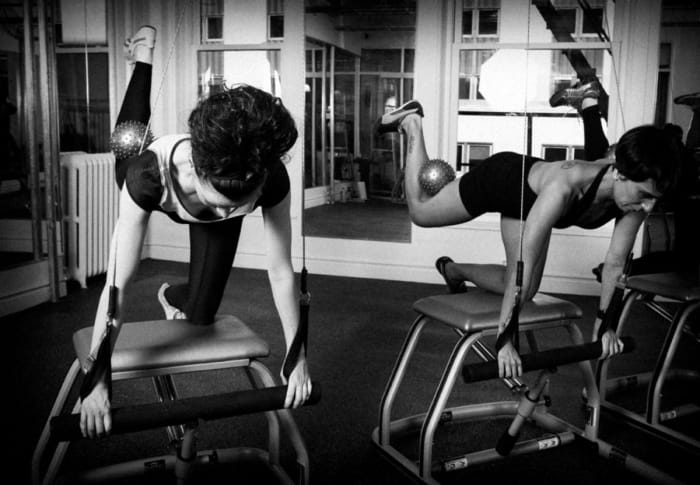 leg lifts back
