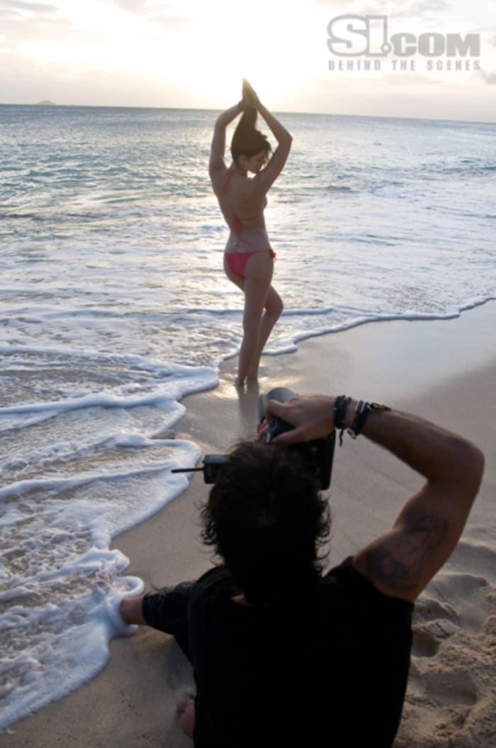 09_hilary-rhoda_behind_12.jpg