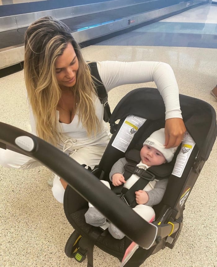 Samantha Hoopes’ Inspirational Message About Self Love Post-Baby