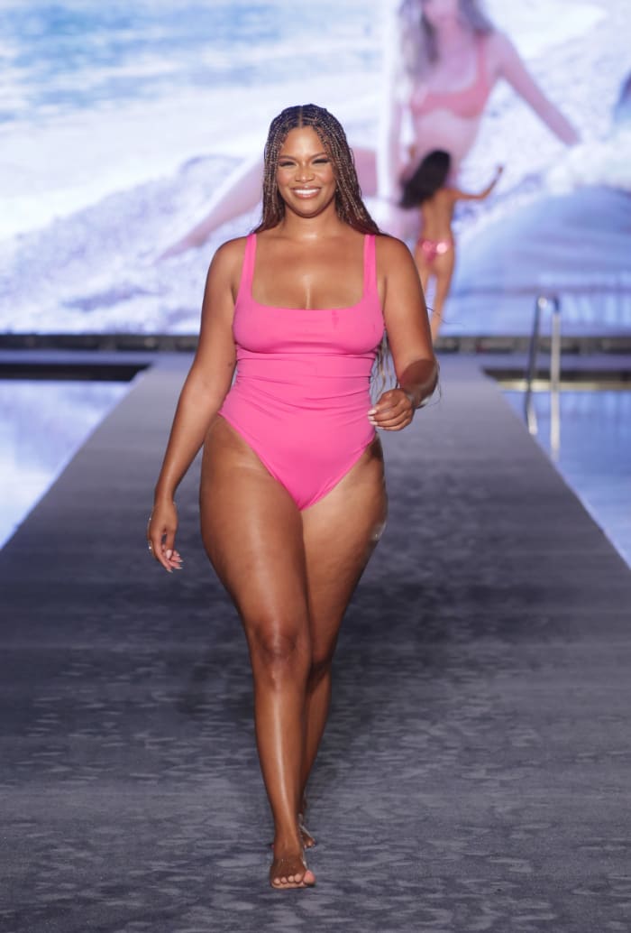 kamie-crawford-dons-trendy-barbiecore-one-piece-for-miami-swim-week