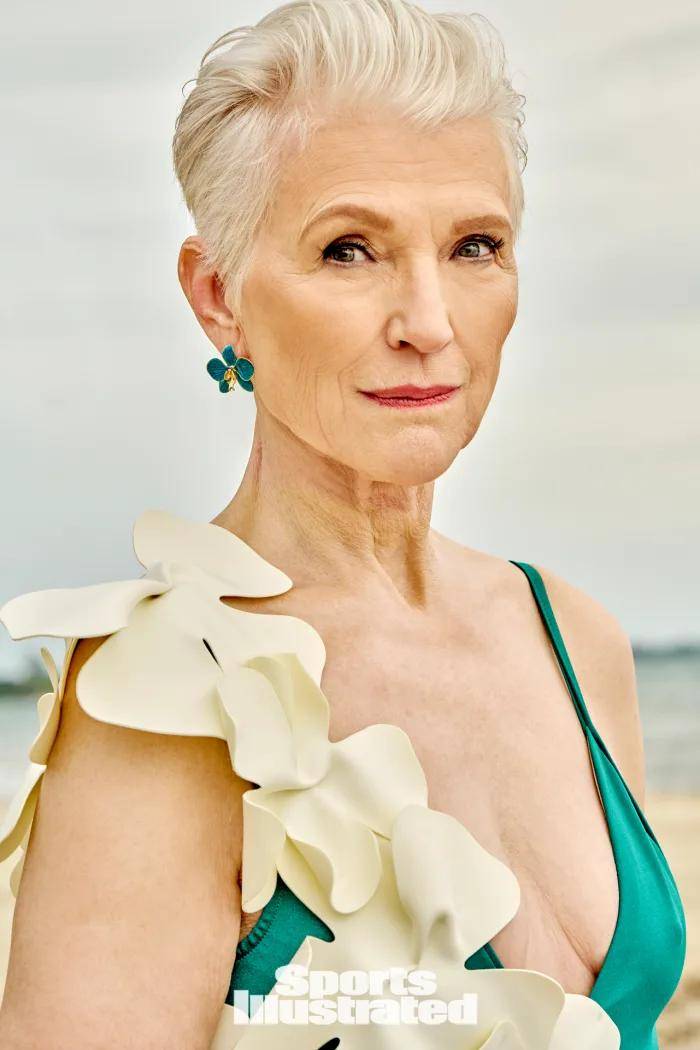 Maye Musk's SI Swim Cover in Belize Was a Bright and ...