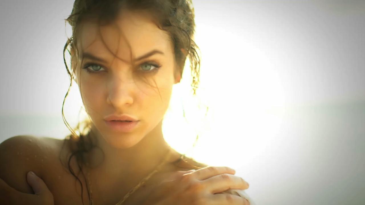 Barbara Palvin Named 2016 SI Swimsuit Rookie Of The Year - Swimsuit ...