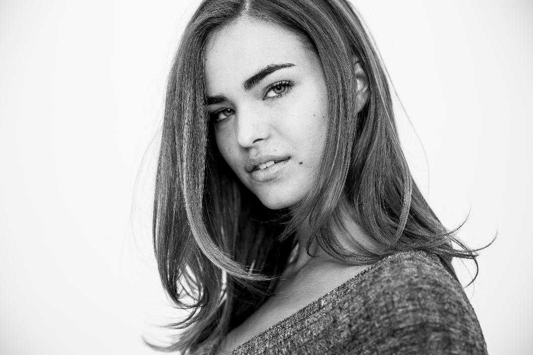 Exclusive: Robin Holzken’s rookie SI Swimsuit shoot! - Swimsuit | SI.com