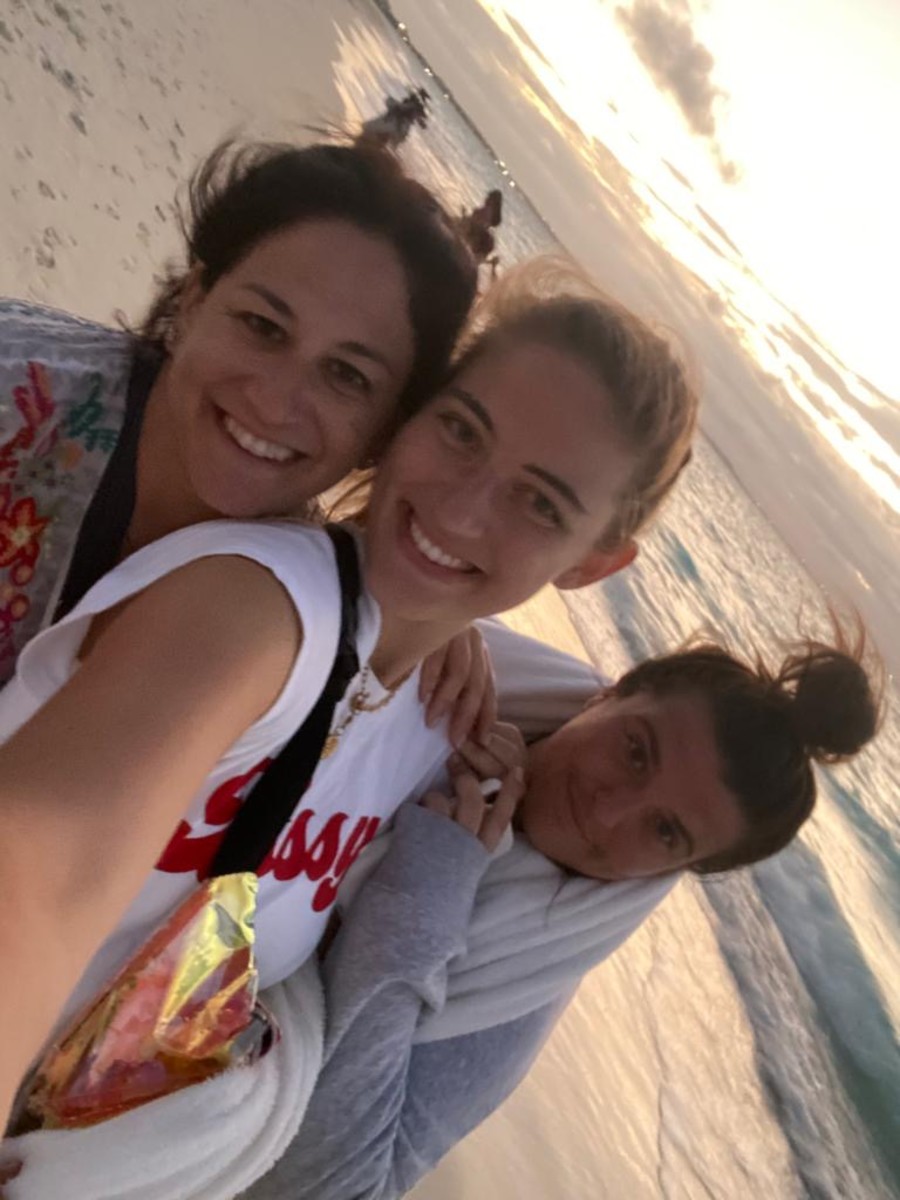 Margot Zamet (center) along with Hillary Drezner (left) & Joanna Giunta (right) in Turks & Caicos.