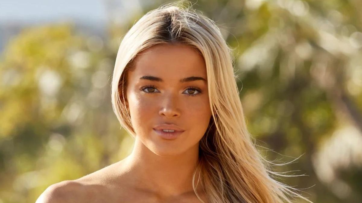 Olivia Dunne Shares Her Favorite Photo From Her 2023 SI Swimsuit Photo Shoot Swimsuit