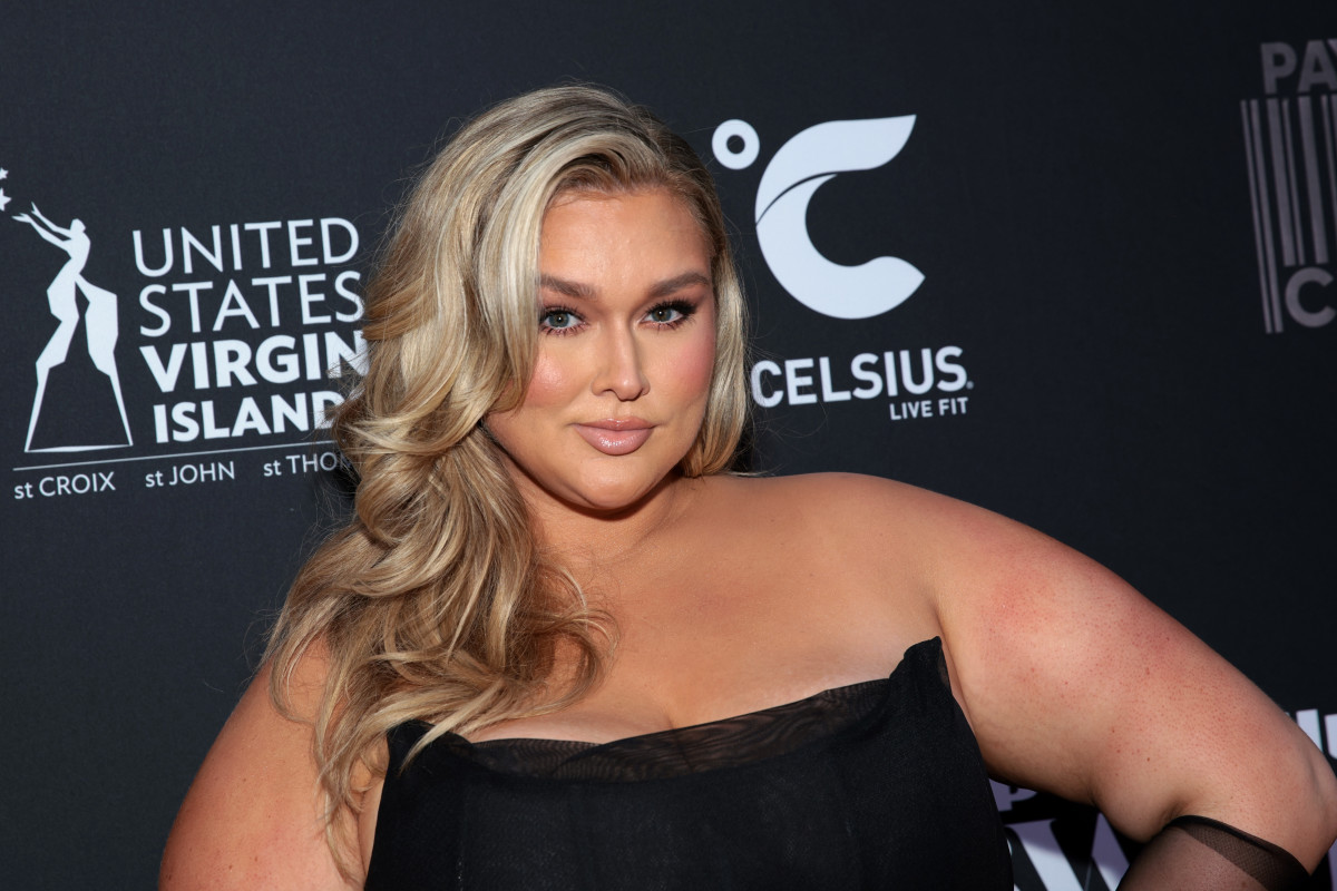 Hunter McGrady on the red carpet at the 2022 SI Swimsuit launch.