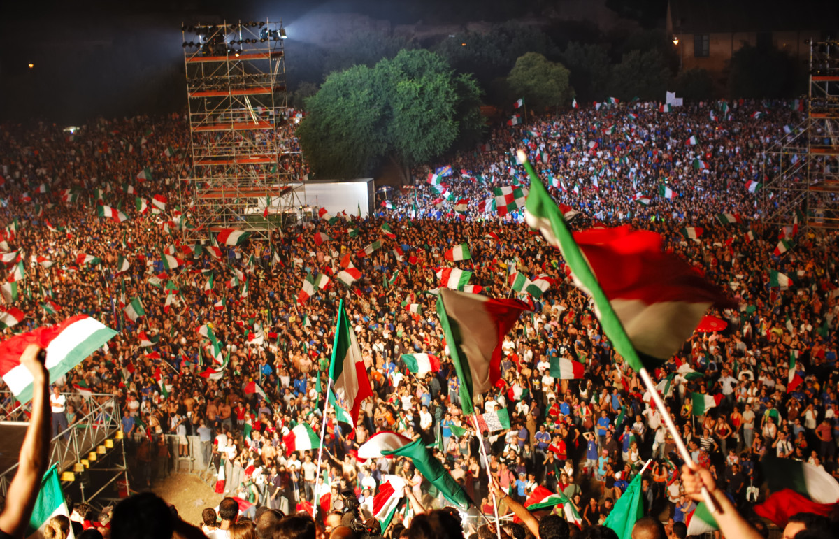 Rome celebrates the 2006 World Cup win. 