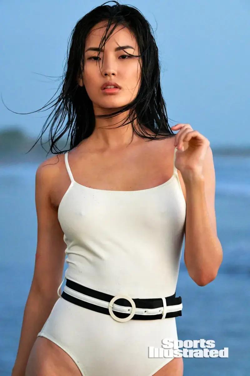 Hyunjoo Hwangs Best Black And White Swimsuit Looks From Bali