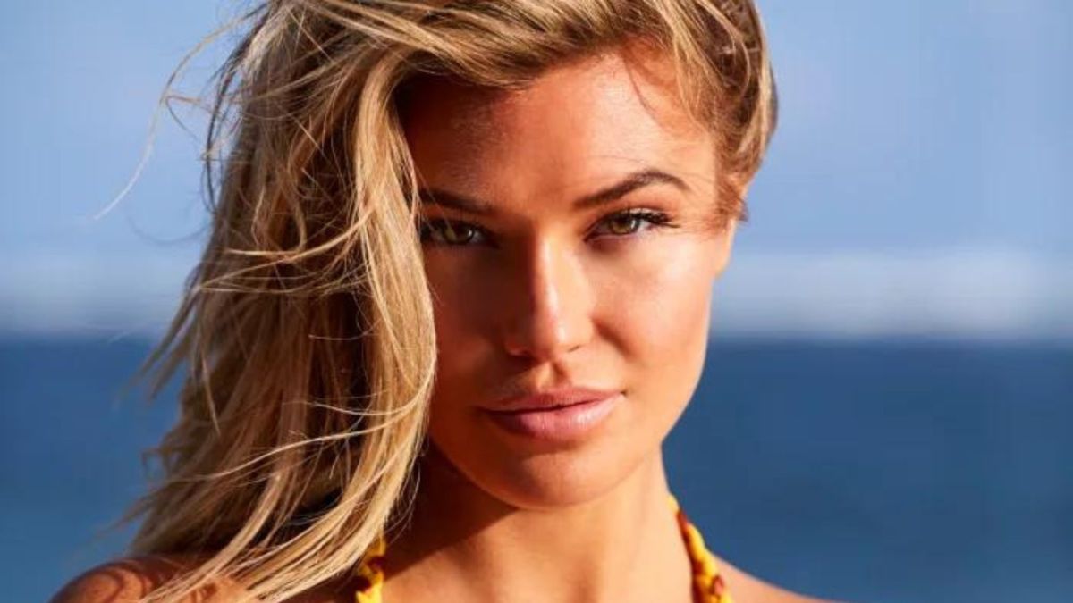 Samantha Hoopes Nailed Her Poses In These Itty Bitty Yellow Bikinis