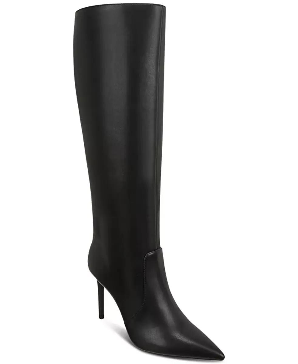 Pointed-toe black boots