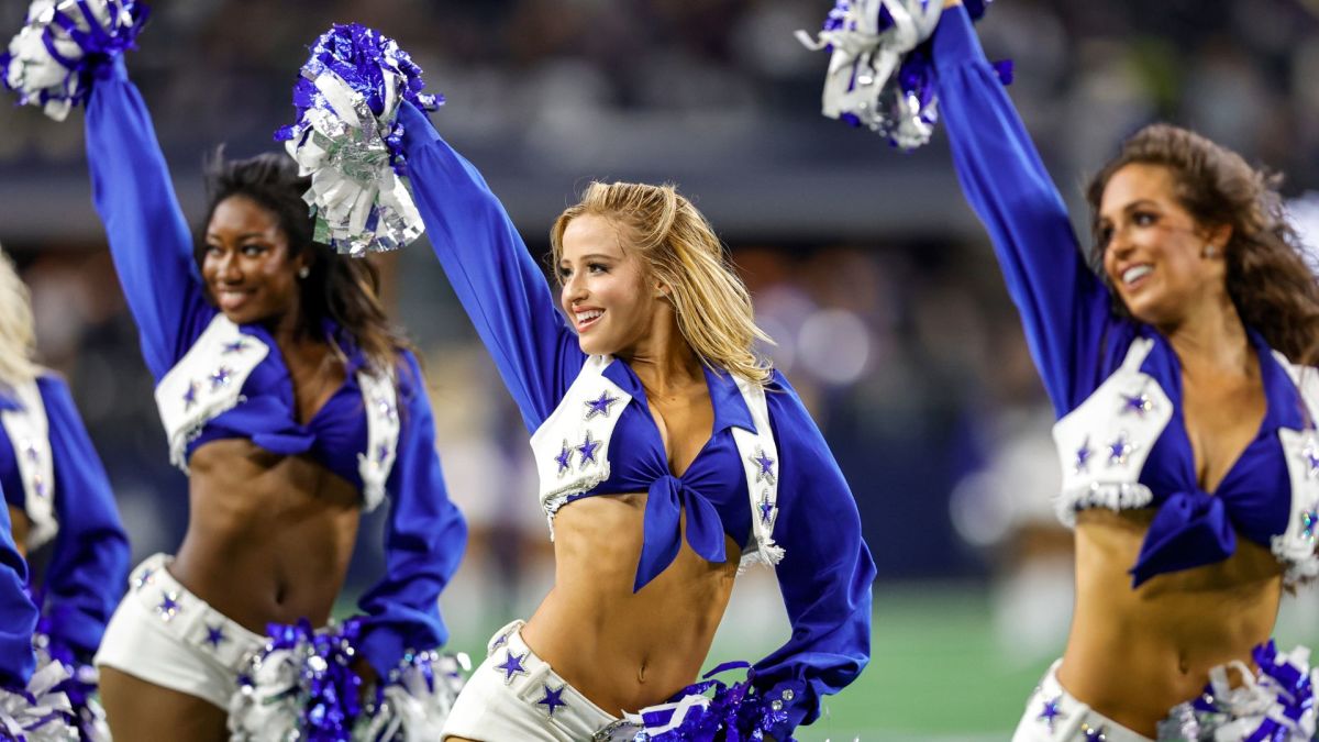 The Dallas Cowboys Cheerleaders Christmas Outfits Are Getting Us